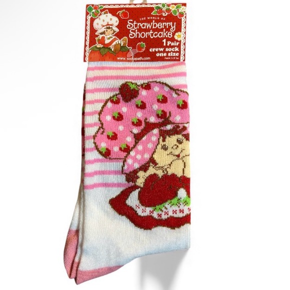 Strawberry 🍓Shortcake Quarter Crew Socks - Picture 5 of 6
